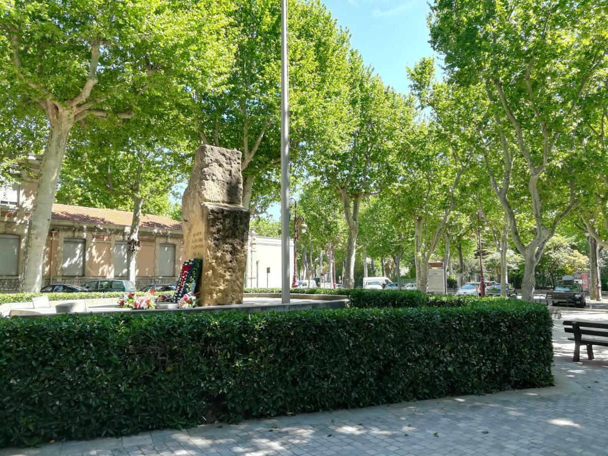 Appartement Avec Terrasse Narbonne Exterior foto